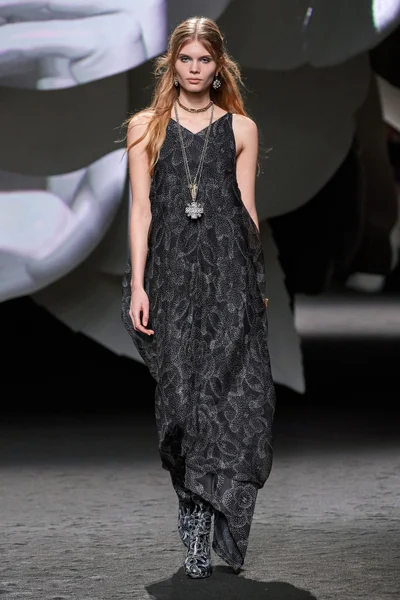 Look 61